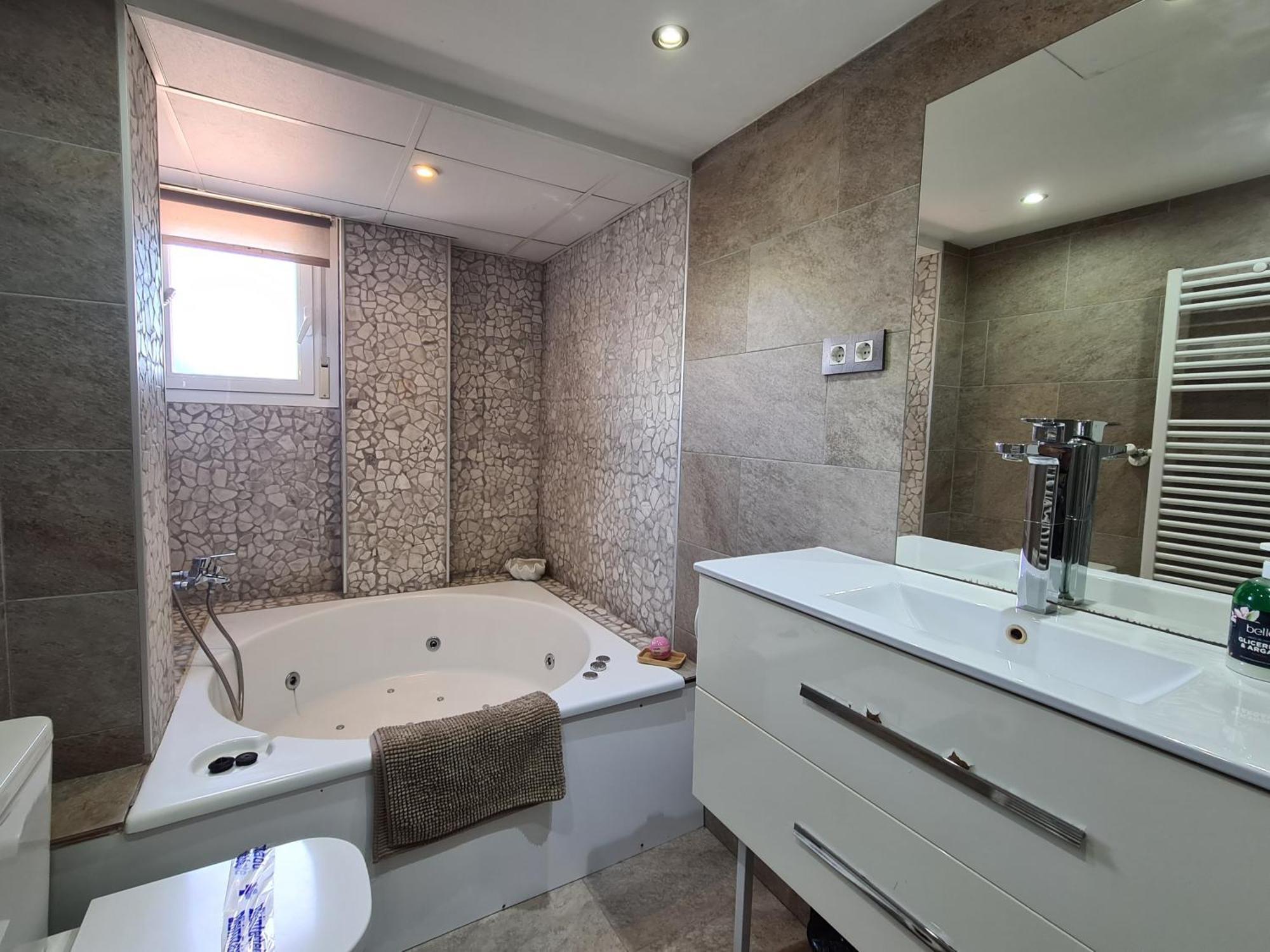 Dos Torres Ribera Play & Relax Con Jacuzzi Y Cine Appartement Zaragoza Buitenkant foto