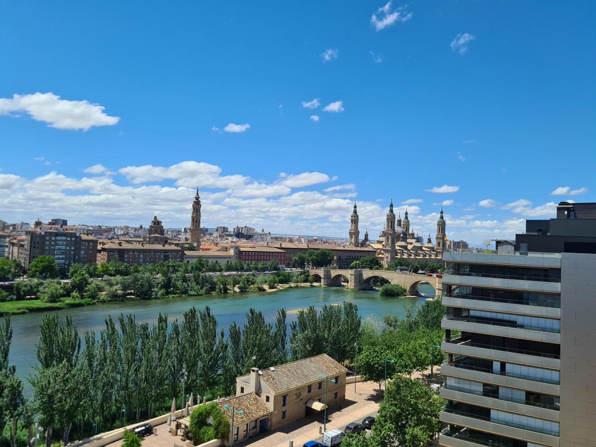 Dos Torres Ribera Play & Relax Con Jacuzzi Y Cine Appartement Zaragoza Buitenkant foto